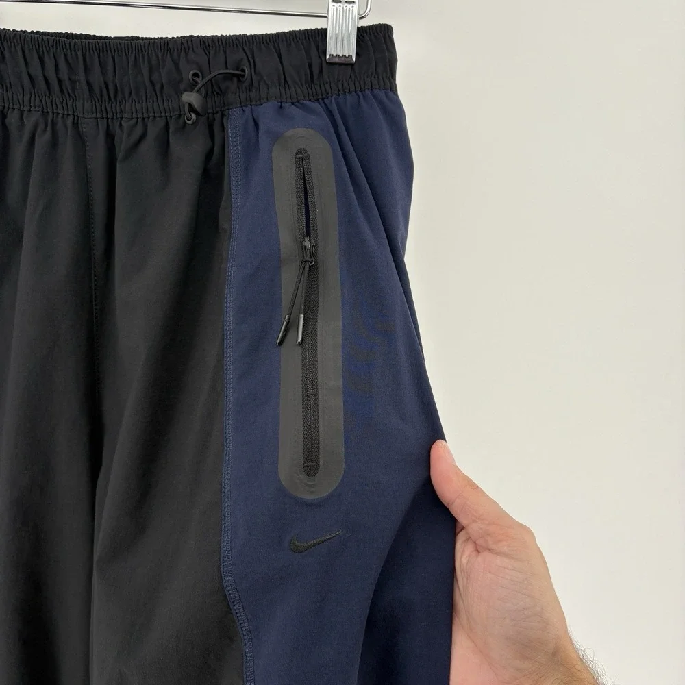 Nike Tech Dri-FIT Woven Colorblock Oversized Pants Mens S Black & Blue